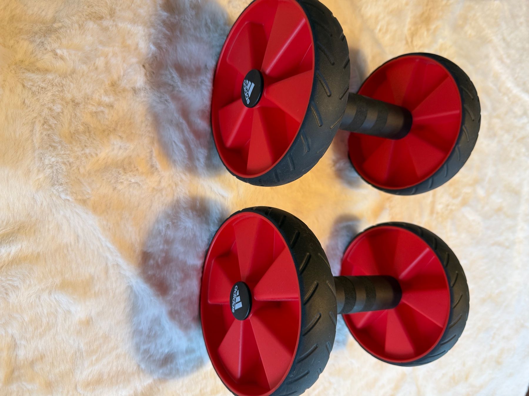Adidas Hometrainer: Adidas Bauchmuskelroller – Gebraucht aus St.Ursen von Ritona-cosmetics