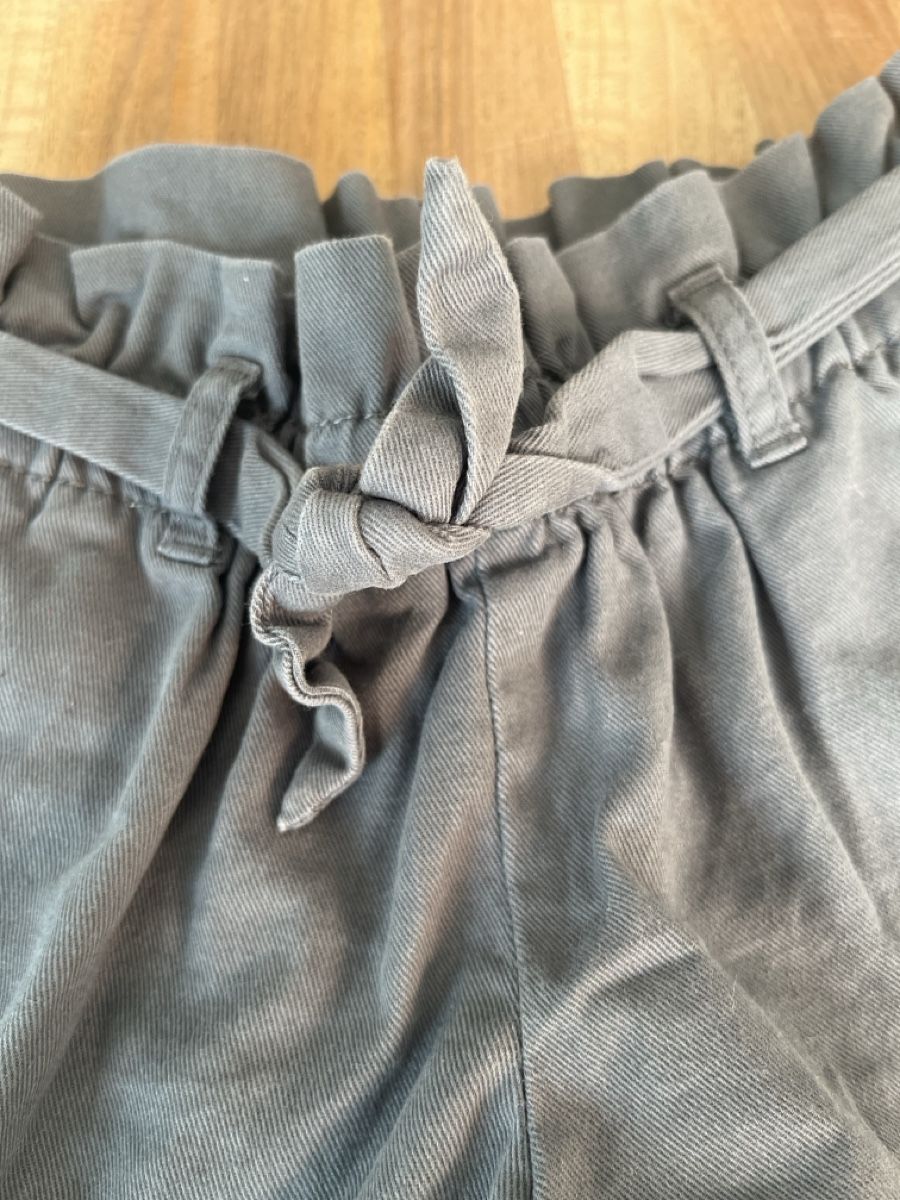 Vertbaudet Pantalons: Vertbaudet kurze Hose Gr 110 – D'occasion à Basel par HugChristine 2