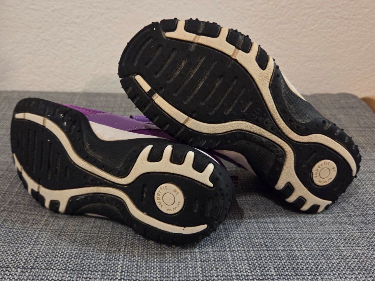 Superfit Scarpe per ragazze: 2 Paar Kinder Turnschuhe Grösse 30 – Usato da Thun venduto da el_gnom 3