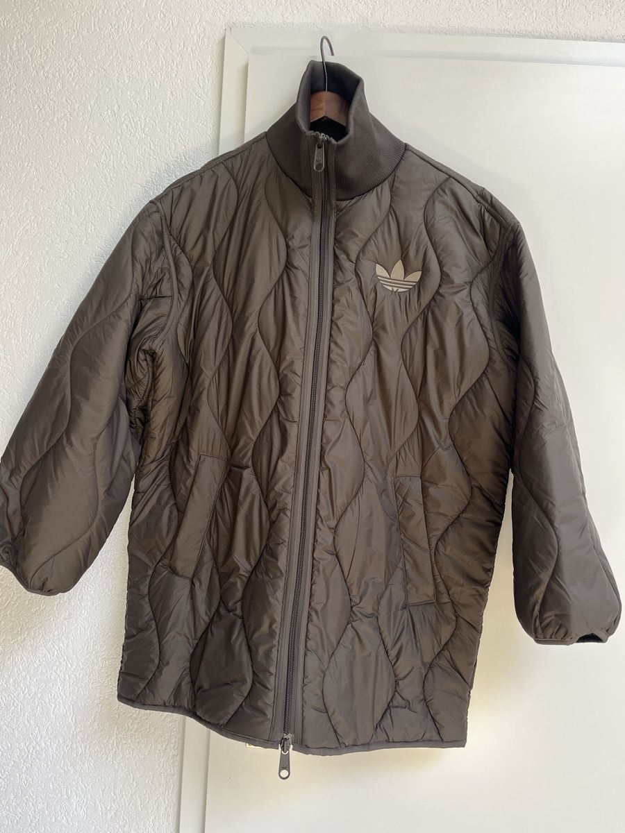 Adidas Vestes: adidas Steppjacke oversized M neuwertig – Neuf (Voir description) à Zeiningen par man_69cj