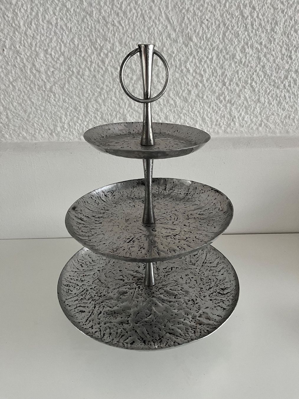 Tutte le decorazioni: Etagere aus Aluminium – Usato da Wetzikon ZH venduto da seli03