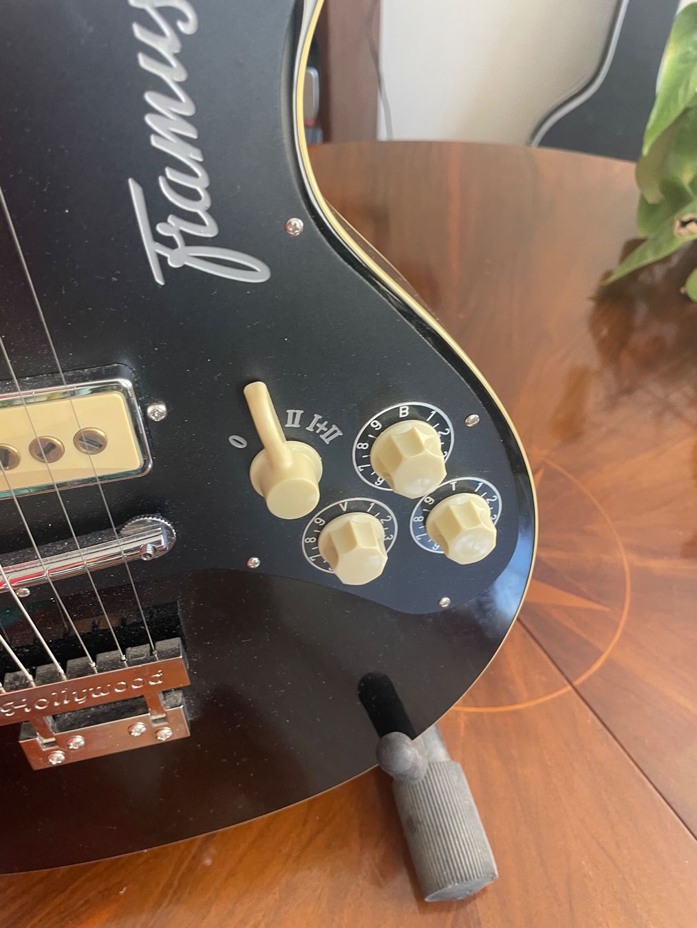 Framus Musikinstrumente: 2011 Framus Hollywood Guitar – Gebraucht aus Zürich von Arcana_Fail 6