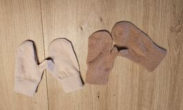 2x Fäustlinge Babys 