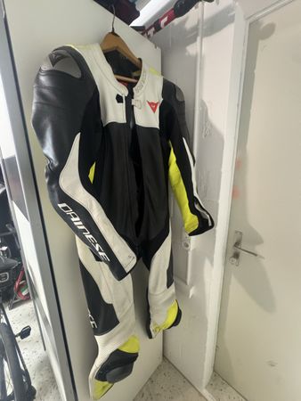 Dainese Lederkombi Grösse 52, Top Zustand für Töff-Fahrer!