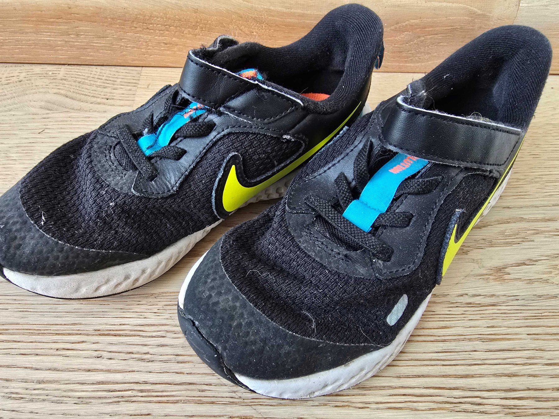 Nike Scarpe da uomo: Nike Kinderturnschuh – Usato da Jona venduto da Cinnestig