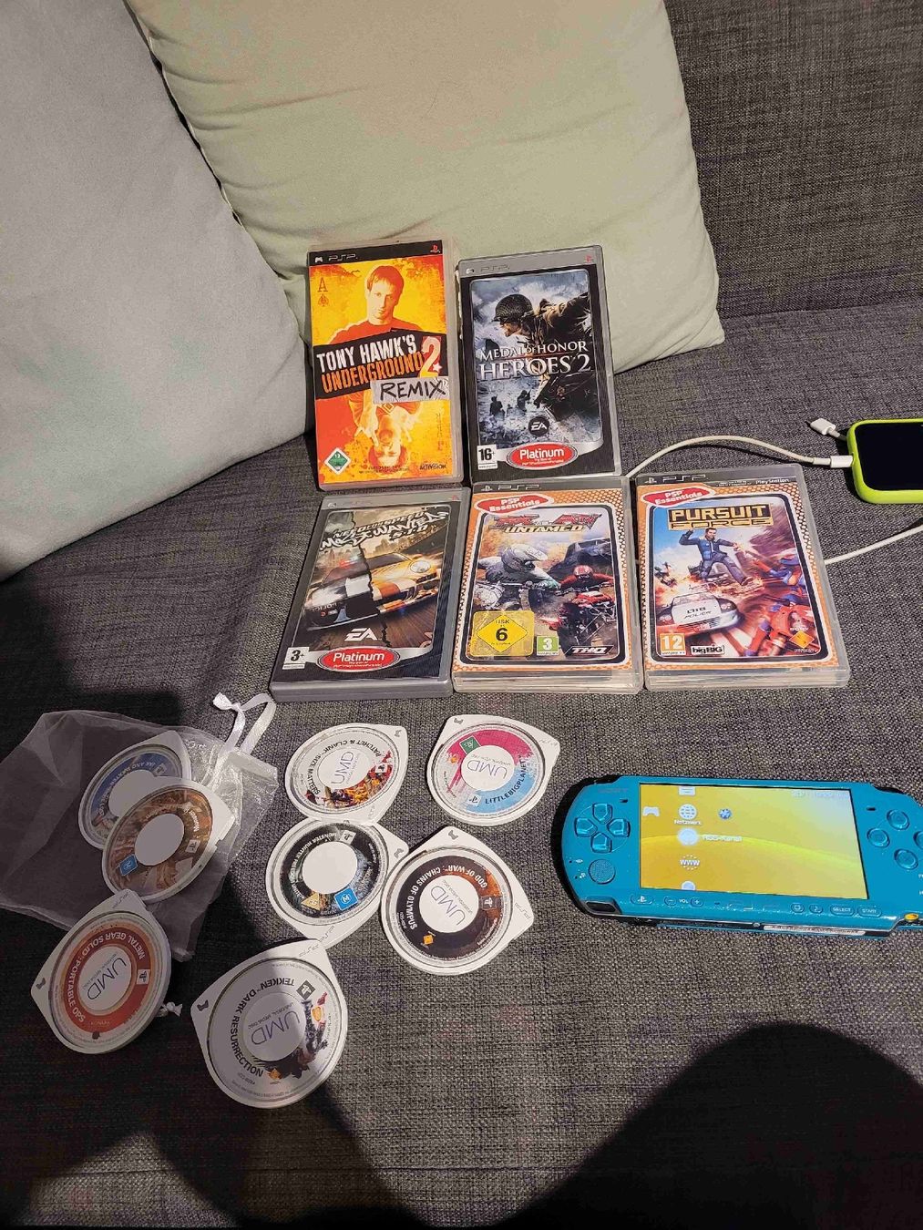 Sony Console: PSP Konsole hellblau div. Spielen und kabel – Usato da Fällanden venduto da joe_xvv8 1