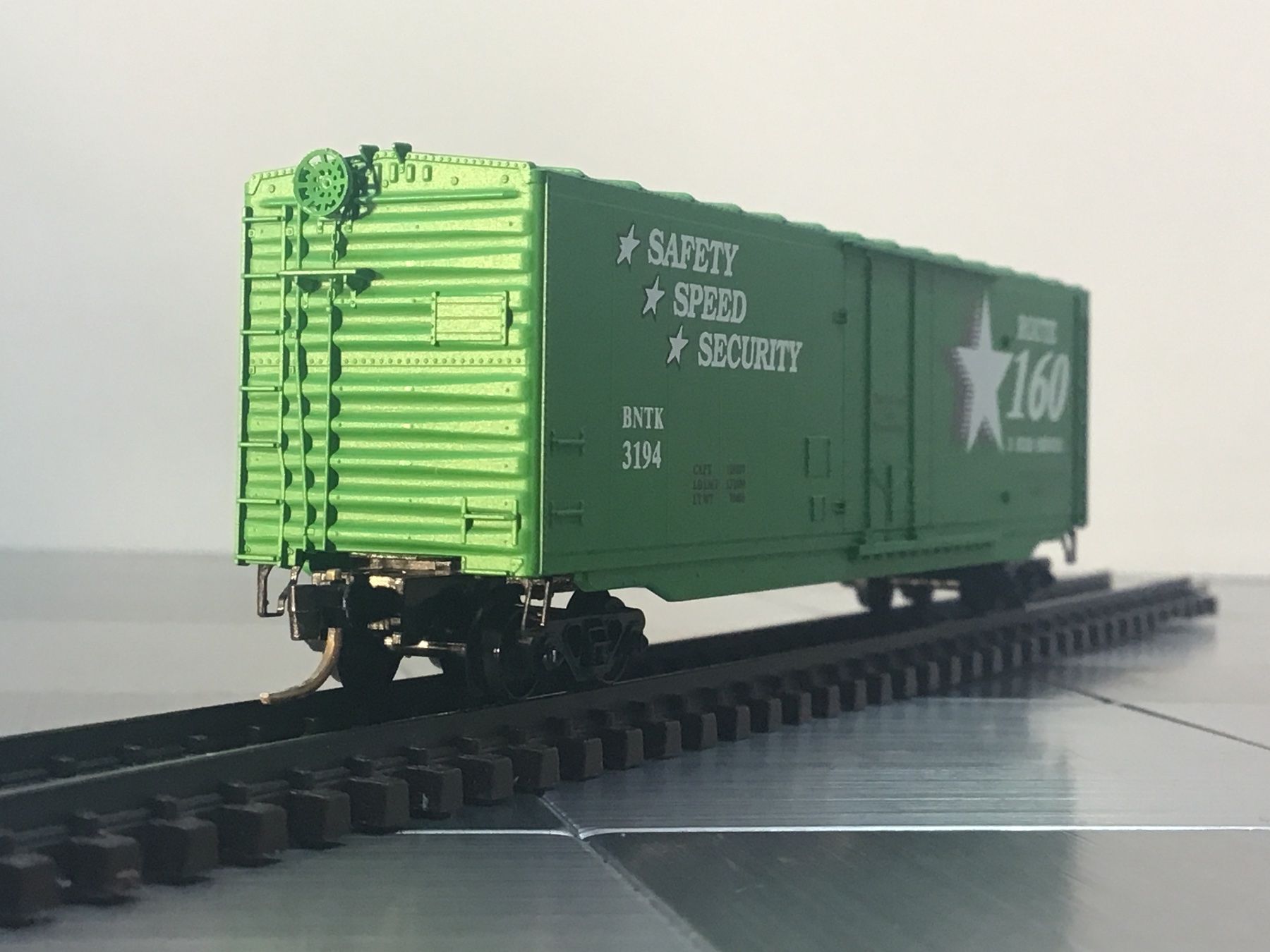 Micro Trains Line Modelleisenbahnen: MICRO TRAINS LINE  GÜTERWAGEN SPUR N – Gebraucht aus Männedorf von Modellbau-wyss