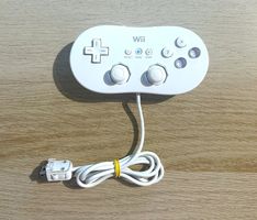 Nintendo Wii Classic Controller Weiss