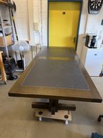 Tisch Holztisch dunkle Beine mit Steinplatten 220x92cm