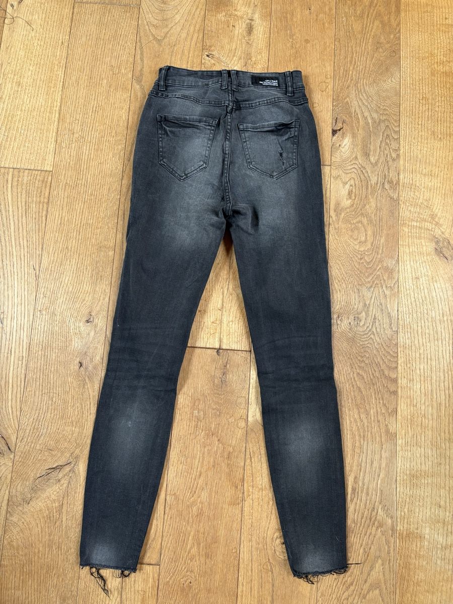 Jeans: Skinny Jeans in Grösse 26 – Gebraucht aus Frauenfeld von lin_77m9 1