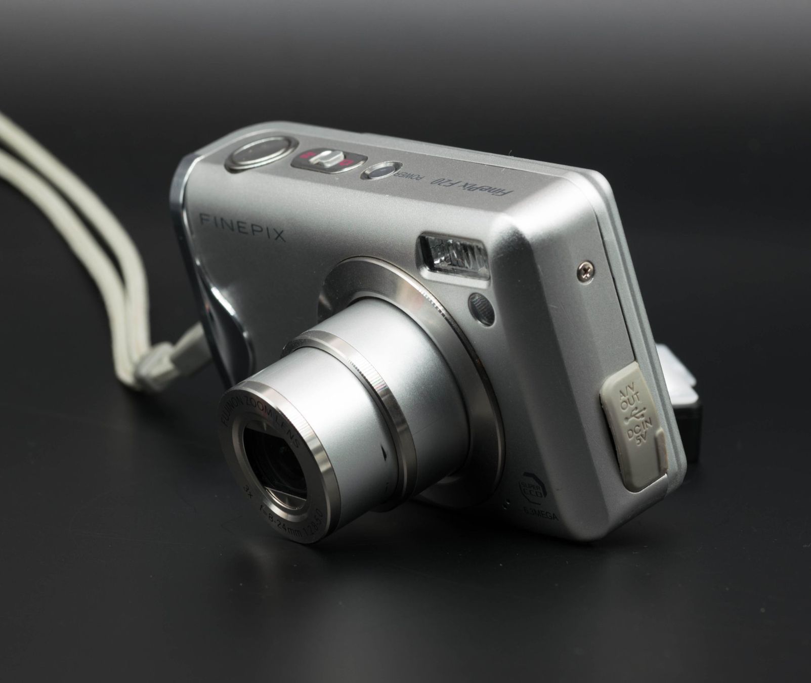 Fujifilm Fotocamera: Fujifilm Finepix F20 Digitalkamera – Usato da Thörishaus venduto da vintagger 6