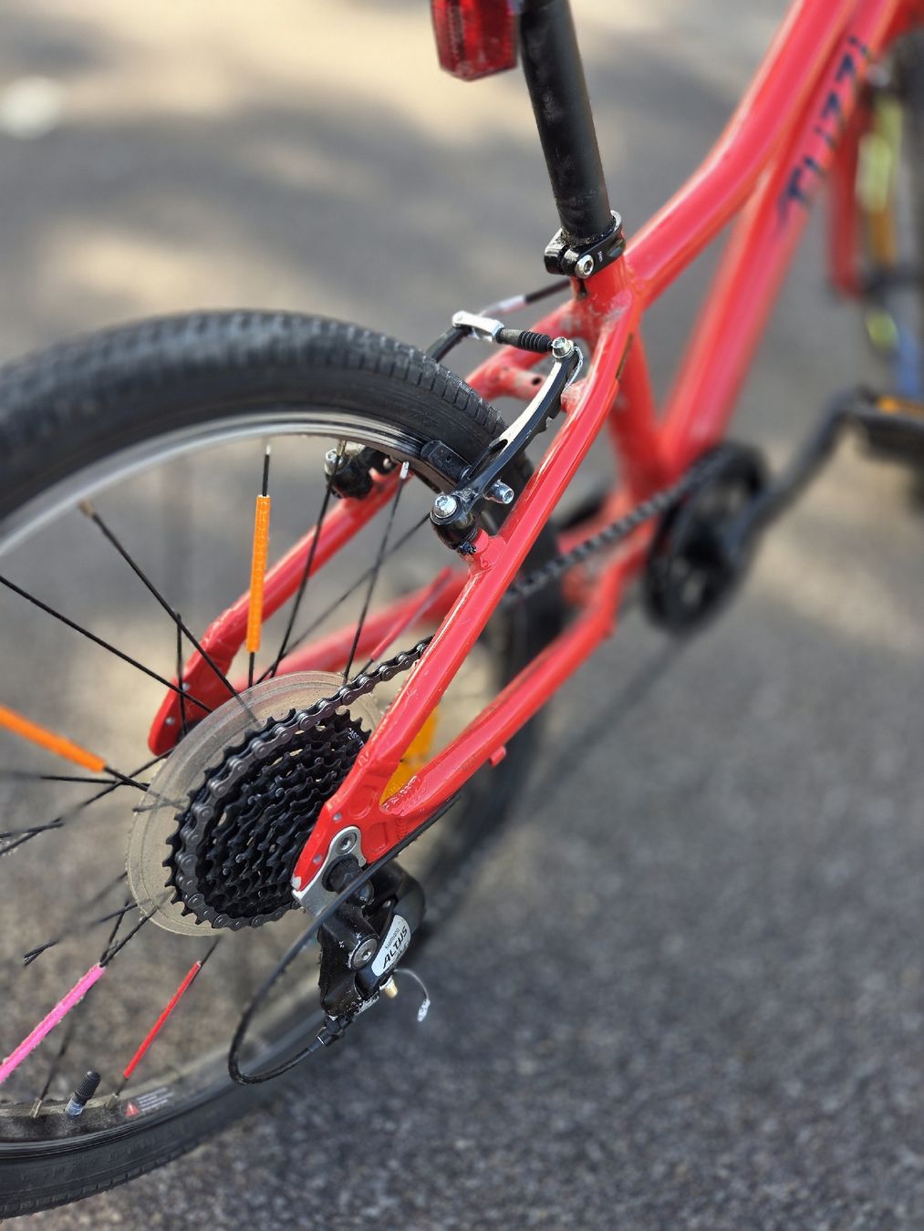 Flizzi Biciclette: Kinderfahrrad Flizzi rot 20-Zoll – Usato da Rickenbach Sulz venduto da Flores1980 3