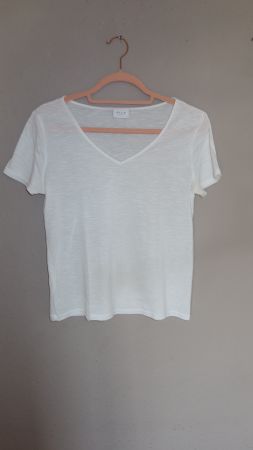 Vila Weiss T-Shirt Grösse S  V-Ausschnitt.