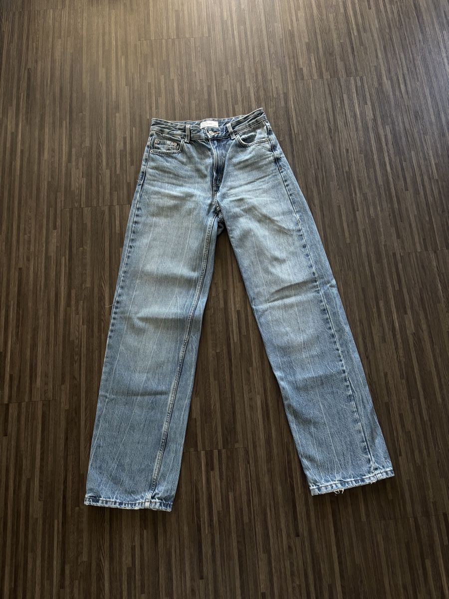 Bershka Jeans: Vintage Bershka Jeans, hellblau, Grösse 34 – Gebraucht aus Sumiswald von fid_v269