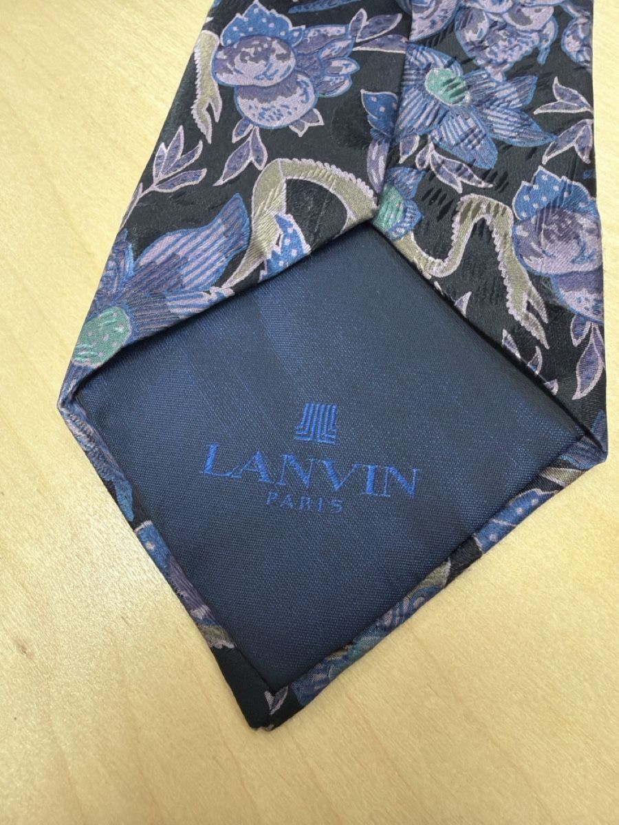 Lanvin Cravatte: Seidenkrawatte von Lanvin – Usato da Basel venduto da Wotan 2