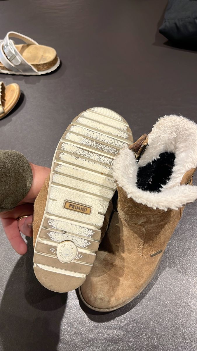Primigi Schuhe für Mädchen: Winterstiefel von Primigi, Grösse 31 – Gebraucht aus Berneck von Bonie6 1
