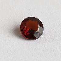 * GRENAT SPESSARTITE de 6 mm / 0.95 ct