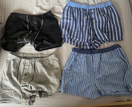 Lot de 4 boxers homme rayés et unis, taille L, bon état