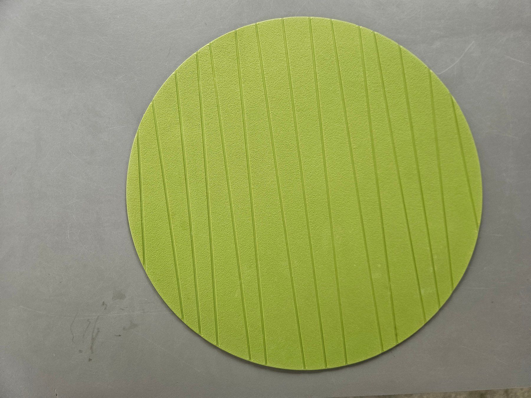 Set di tavolo e panche: 4 Kunststoff Platzset, Tischset, abwaschbar Durchmesser 36cm – Usato da Teufenthal AG venduto da boebe071 4