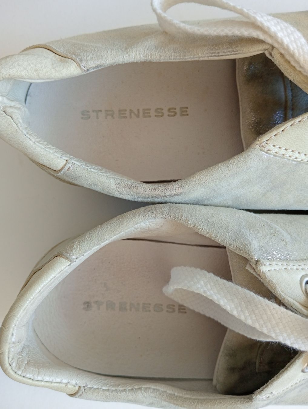 Scarpe da donna: Strenesse Damen Sneaker Wildleder Beige Gr. 40 – Usato da Allschwil venduto da Evgeniia78 7