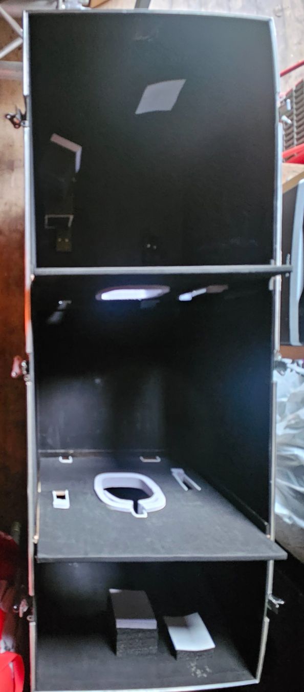 Topcase: Flightcase: Robuster Transportkoffer für Equipment! – Gebraucht aus Dallenwil von NiederbergerT 1