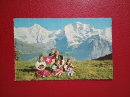 AK Folklore Kanton Bern berner Familie in Tracht (803)