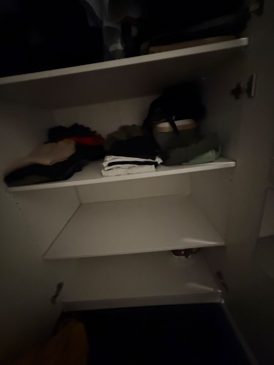 Ikea Guardaroba: White wardrobe with doors good condition – Usato da Lenzburg venduto da Reniss_ 5