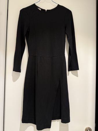 Schwarzes Stefanel Kleid, Gr. 34, ideal für den Herbst!