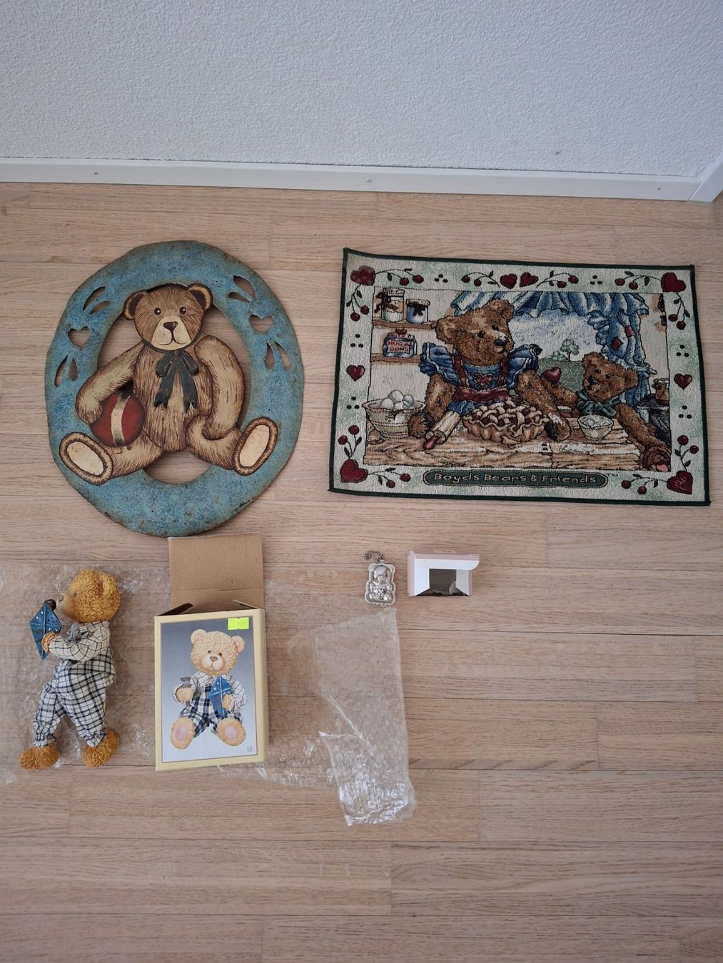 Tutte le decorazioni: Teddybären: Blechschild, Tischdecke, Teesieb, Deko-Teddy – Usato da Dietikon venduto da Hwengi
