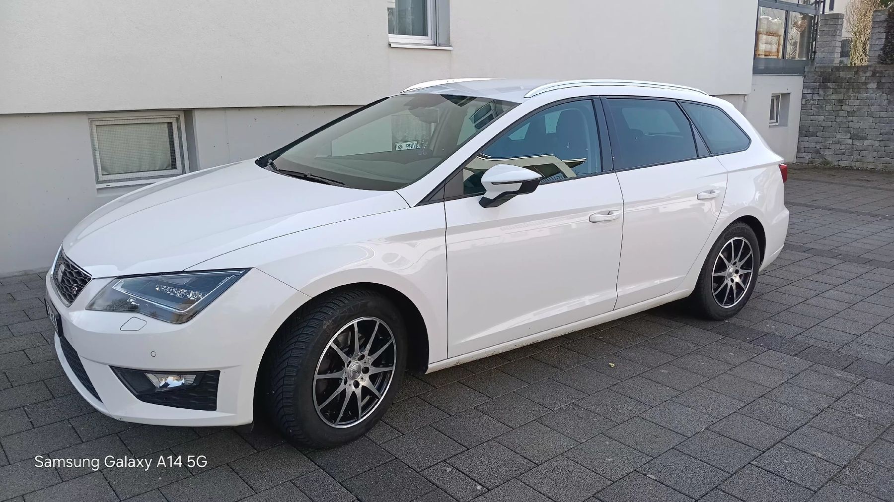 Seat Autos: Seat Leon 4 Drive FR Linie – Gebraucht aus Ettiswil von Soroy