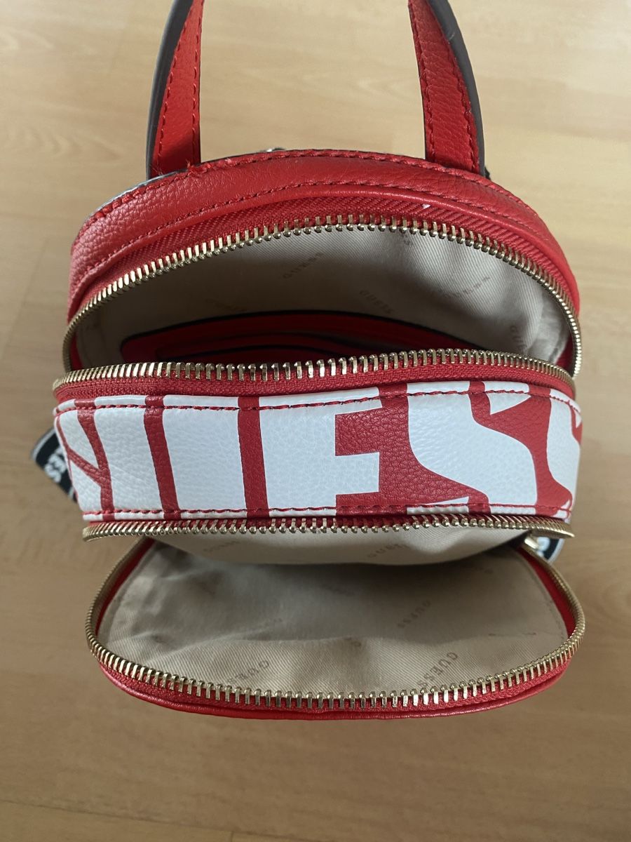 Guess Rucksäcke: Guess Rucksack – Gebraucht aus Dachsen von Pfotenglueck 3