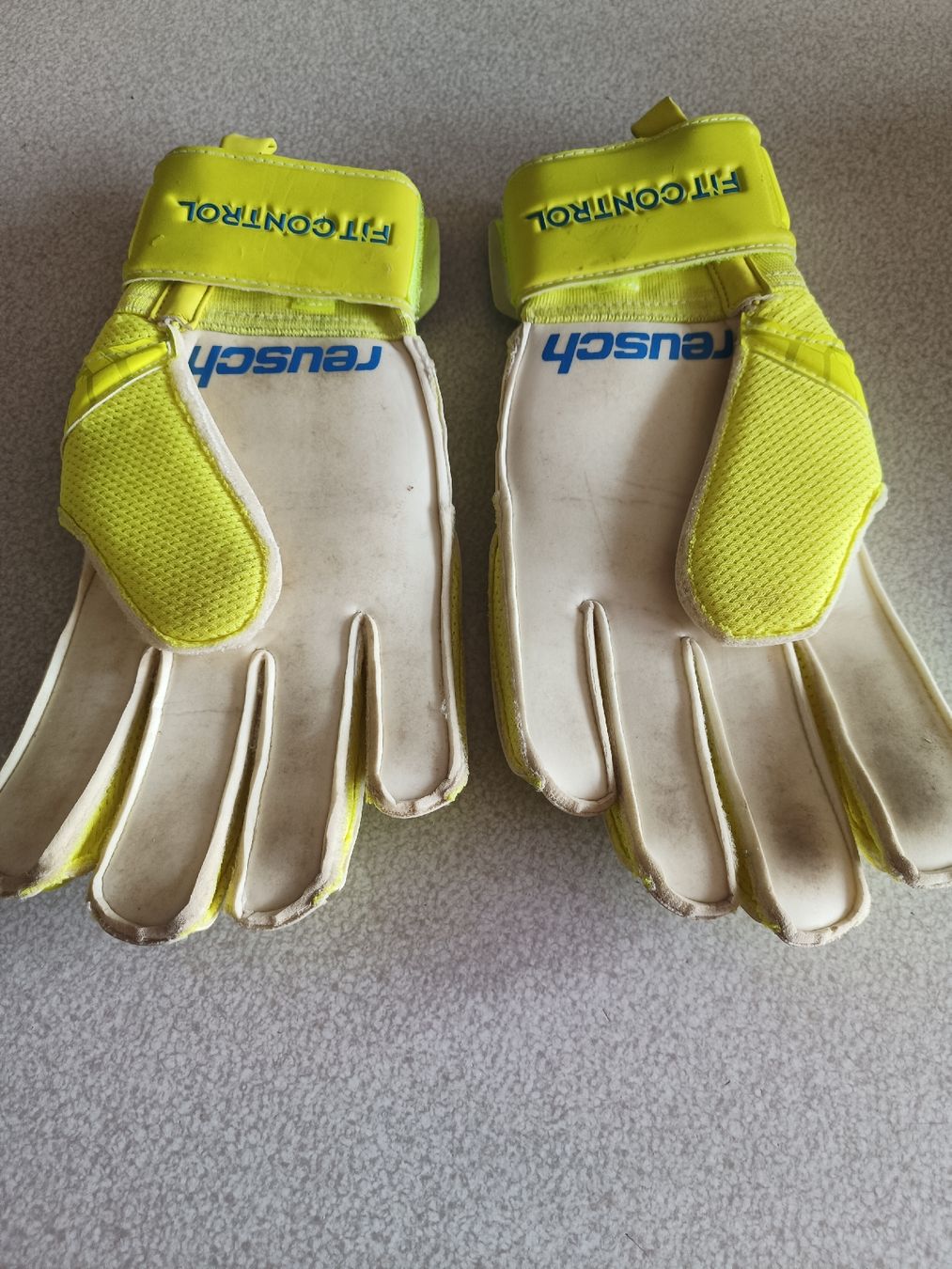 Reusch Sonstige Accessoires für Herren: Torwarthandschuhe – Gebraucht aus Wichtrach von Quaglia.8 2