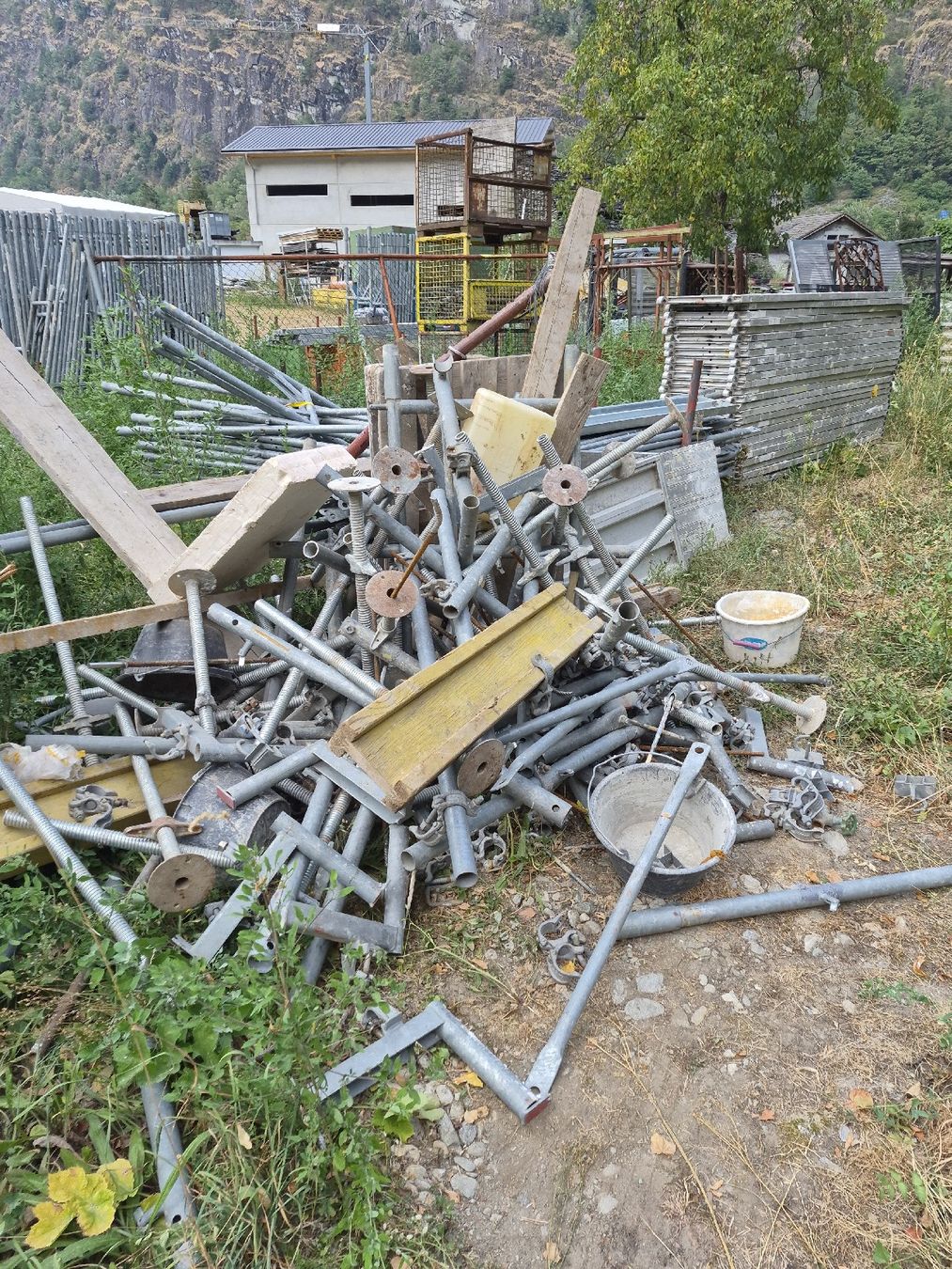 Ponteggi: gerüst tobler mato ? – Usato da Cevio venduto da BiadiciN 3
