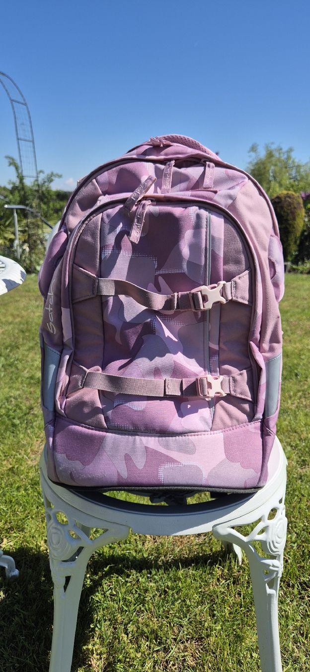 Satch Borse & Zaini: Satch Schulrucksack Camouflage rosa/viollett – Usato da Oberwil-Lieli venduto da cla_j25n