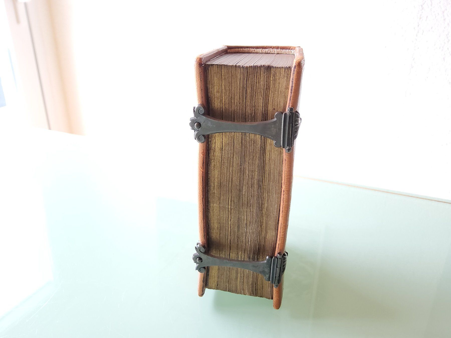 Bücher: Magnifique antique livre – Gebraucht aus Malleray von Broc-Mo 3