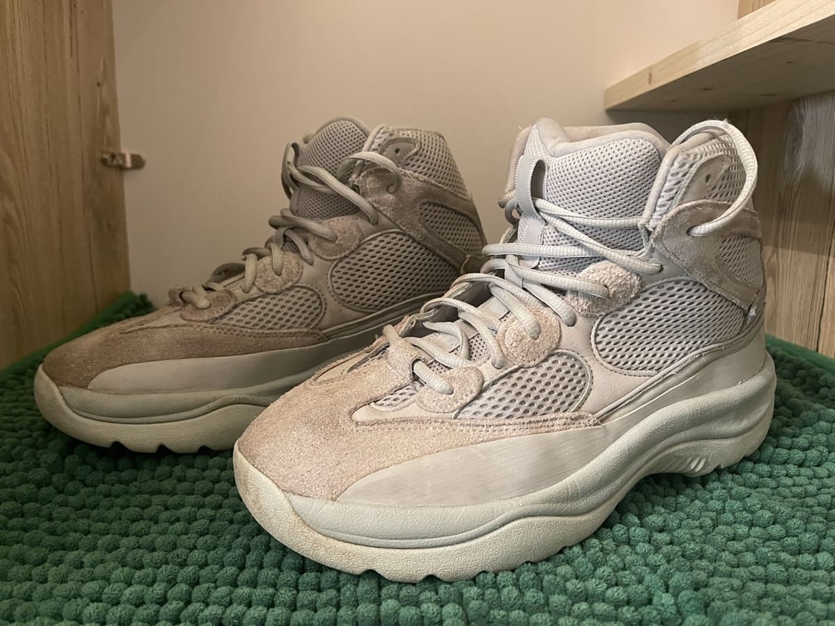 Adidas Herrenschuhe: Yeezy Desert Boot Salt Size 10.5 Sneaker – Gebraucht aus Frauenfeld von and_kbx5
