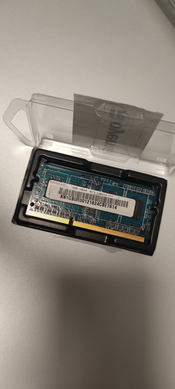 Memoria / RAM: DDR3 1GB RAM – Usato da Niederhelfenschwil venduto da K.Alex