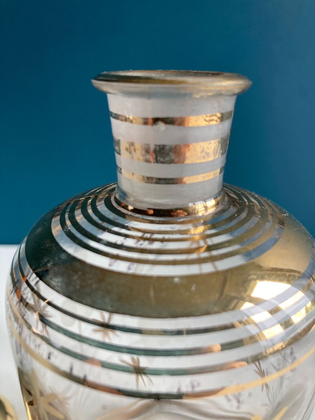Sonstiges Geschirr & Gläser: Dekorative Glasflasche mit Goldmuster, Vintage Style – Gebraucht aus Winterthur von silen 8