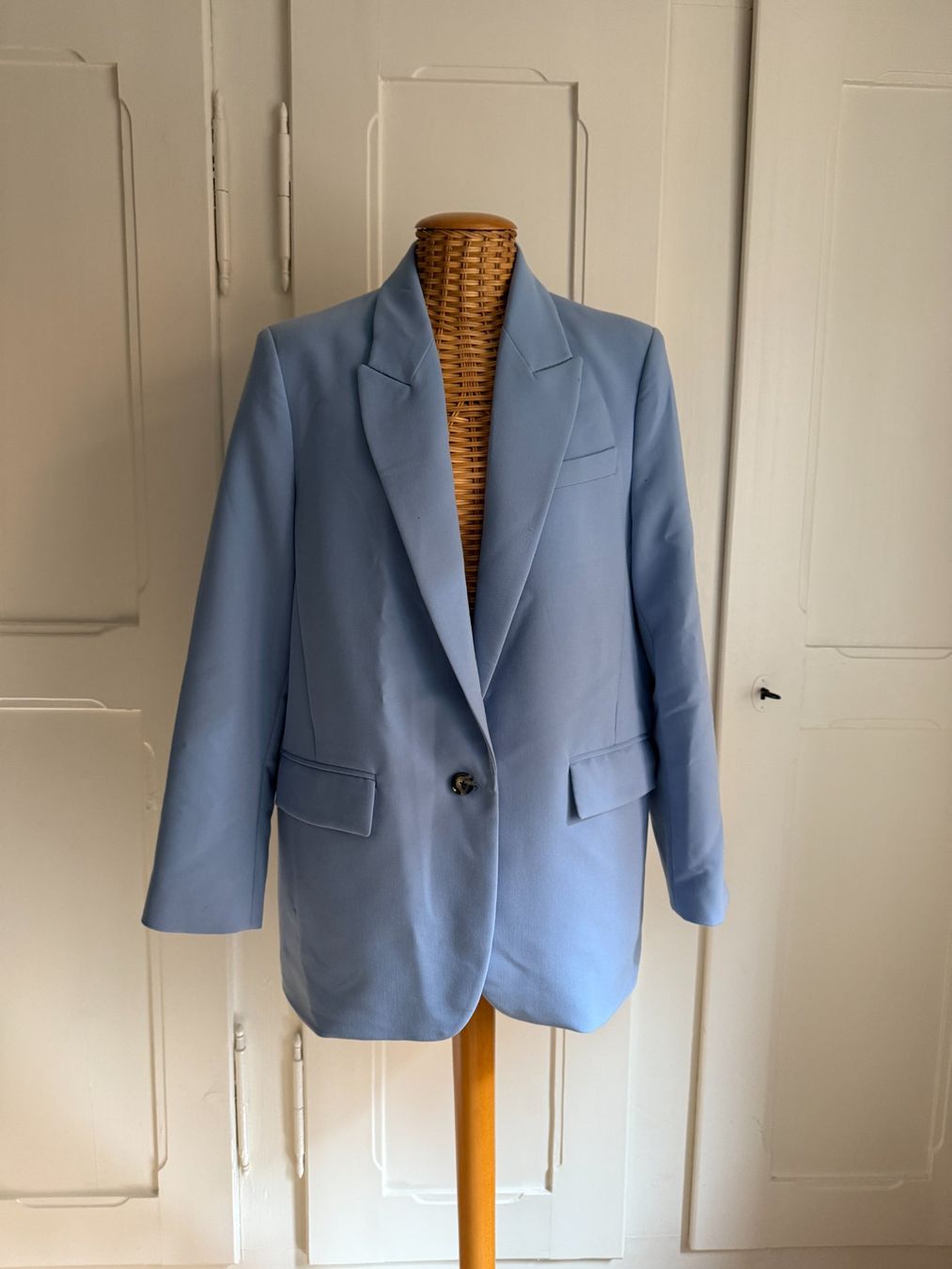 Zara Jacken: ZARA - Blazer hellblau L – Gebraucht aus Zürich von Diazaio