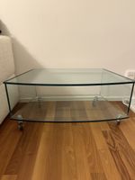 Glas Couchtisch Fernsehtisch auf zwei Ebenen auf Rollen
