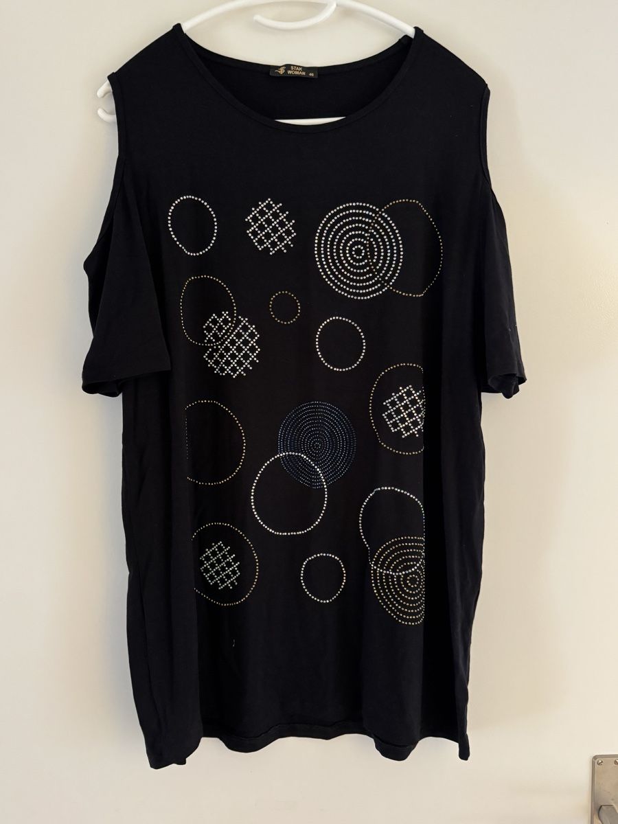 T-Shirts: Offshoulder Shirt neu – Neu (gemäss Beschreibung) aus Stäfa von Quality22