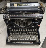 Antike Underwood Schreibmaschine - Sammlerstück, Rarität!
