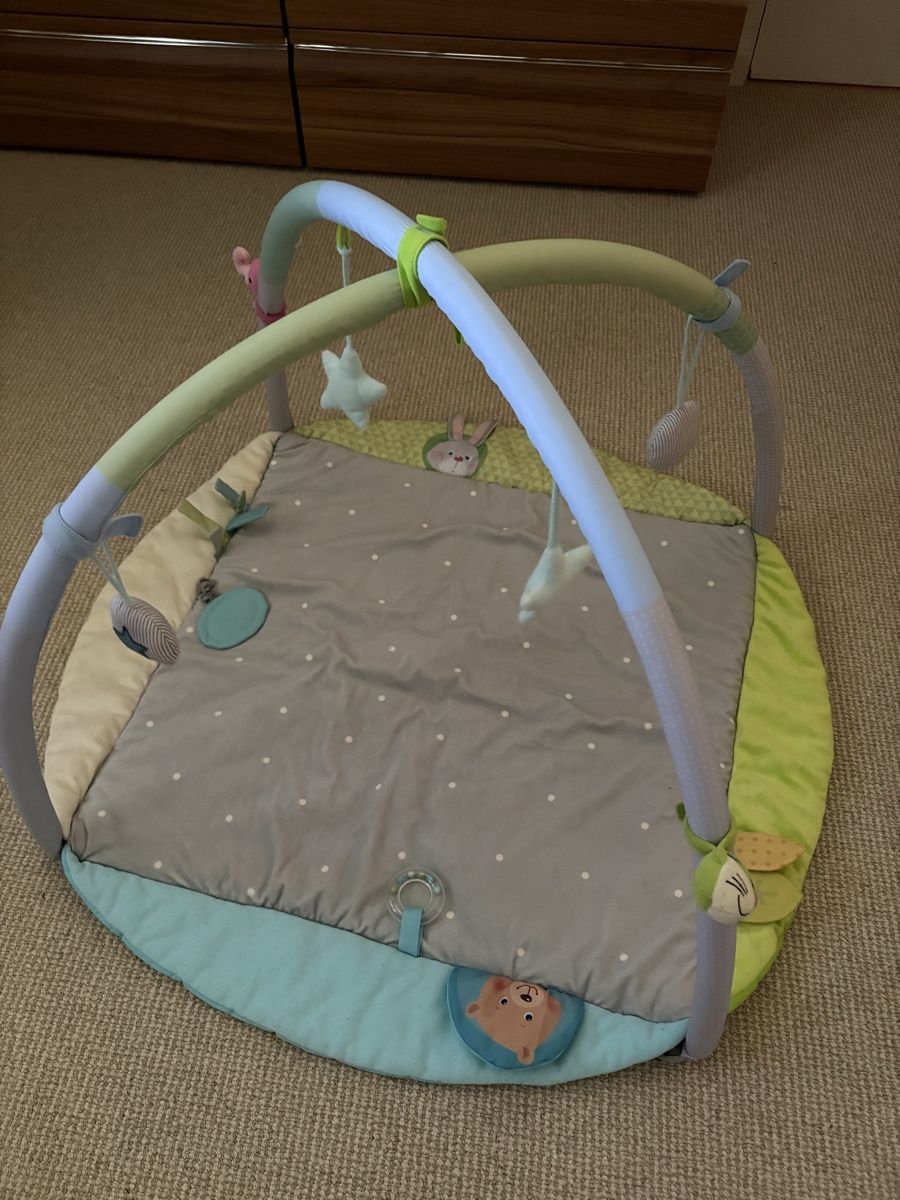 Tapis de jeu: Spieldecke mit Spielbogen – D'occasion à Hombrechtikon par ClaudiaDiamond 1