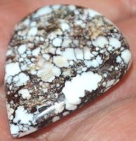 Cabochon L-7333 – Magnesit 32x26mm 36.25 Karat