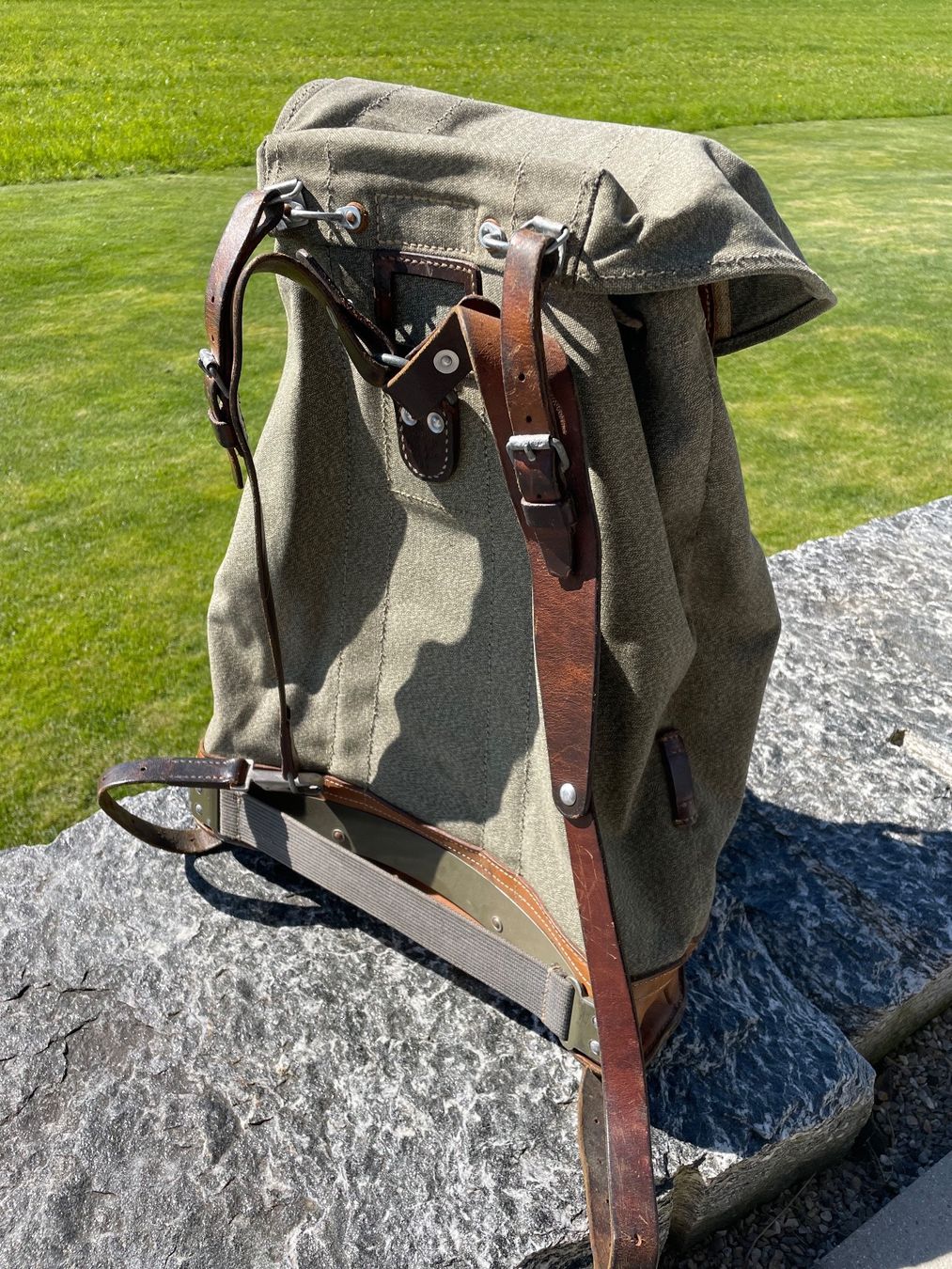 Alter Militärrucksack, alter Schweizer Armeerucksack 1966 (Gebraucht ...