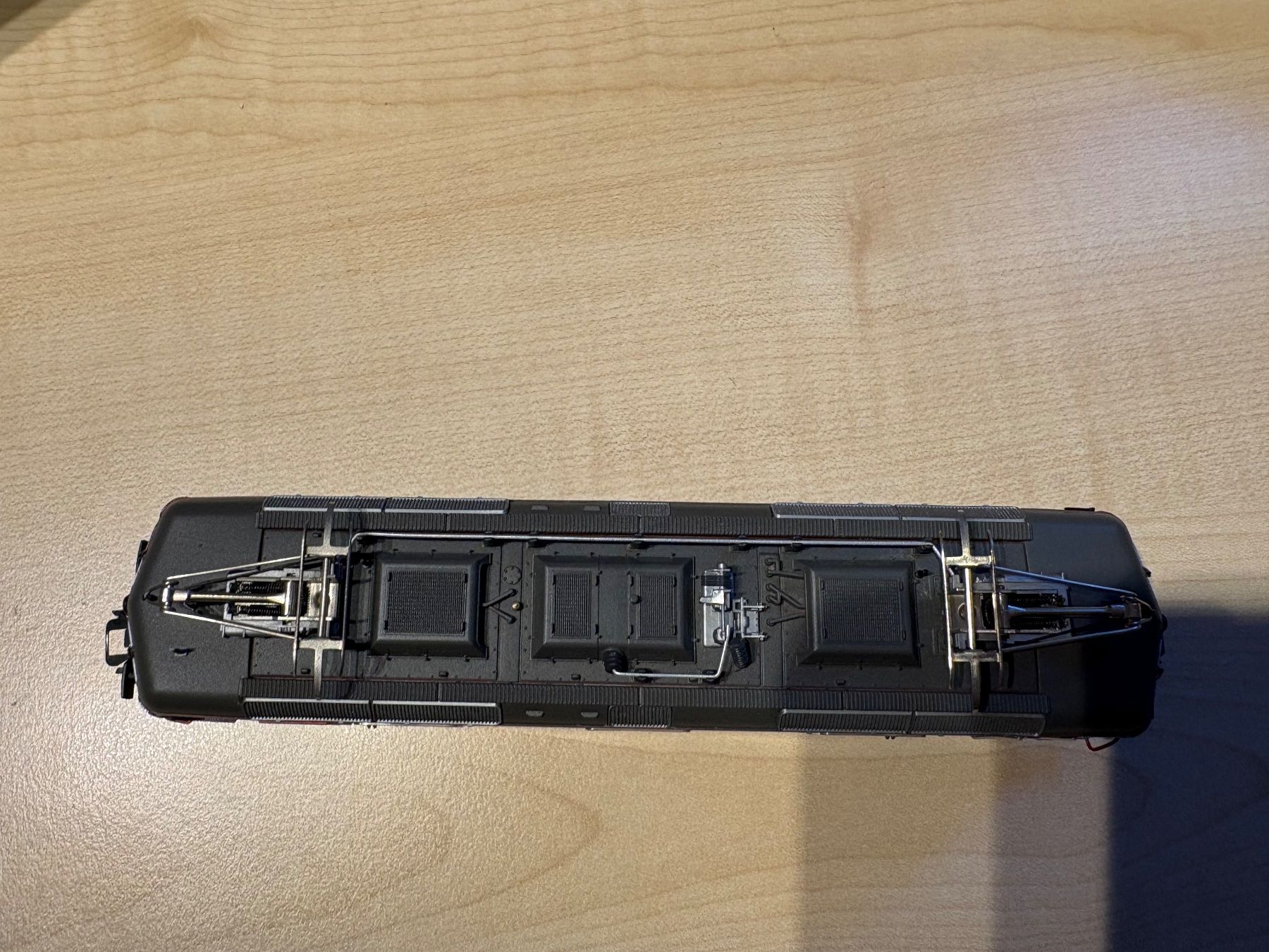 Märklin Modellini di ferrovie: Marklin 37347 Re 4/4II "Lion" – Nuovo e nell'imballaggio originale da Corcelles Payerne venduto da Pierre66 1