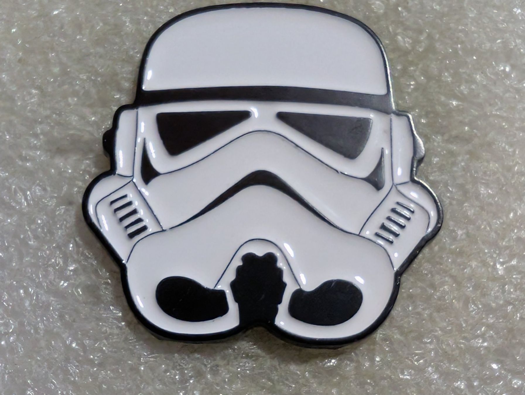Plaketten & Abzeichen: Ansteckpin 181: Star Wars – Gebraucht aus Oppligen von Pin-Fall-Shop