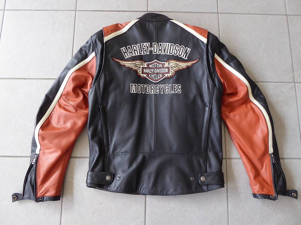Harley-Davidson Giacche: Harley Davidson Lederjacke mit Innenfutter und Rucksack – Nuovo (secondo la descrizione) da Birrhard venduto da Telemaster1 1