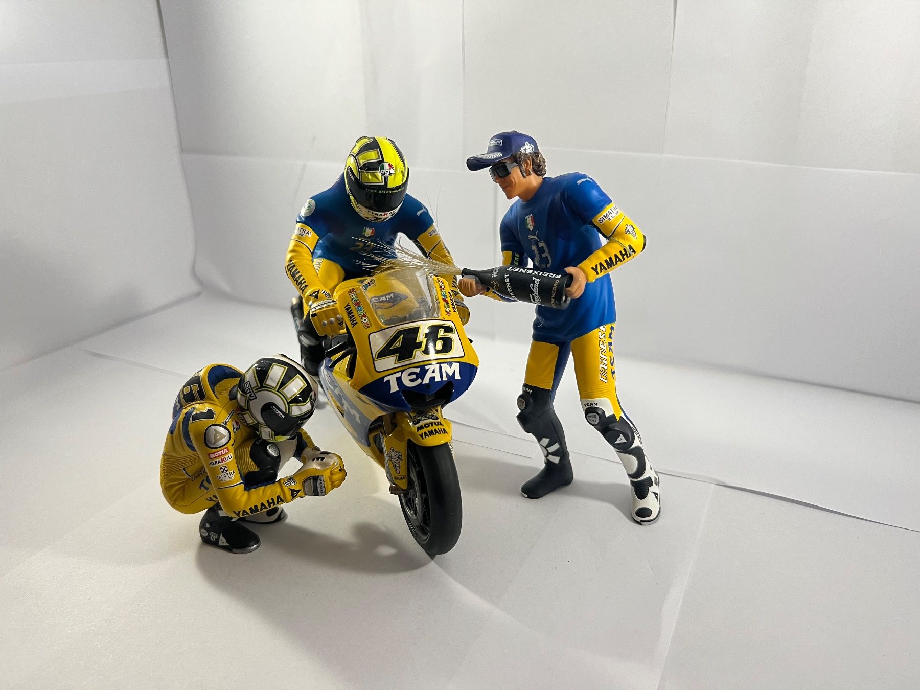 Minichamps Kit di modellismo & Modellini statici: Valentino Rossi Lot no1 – Usato da Sergey venduto da Mascotte00 1
