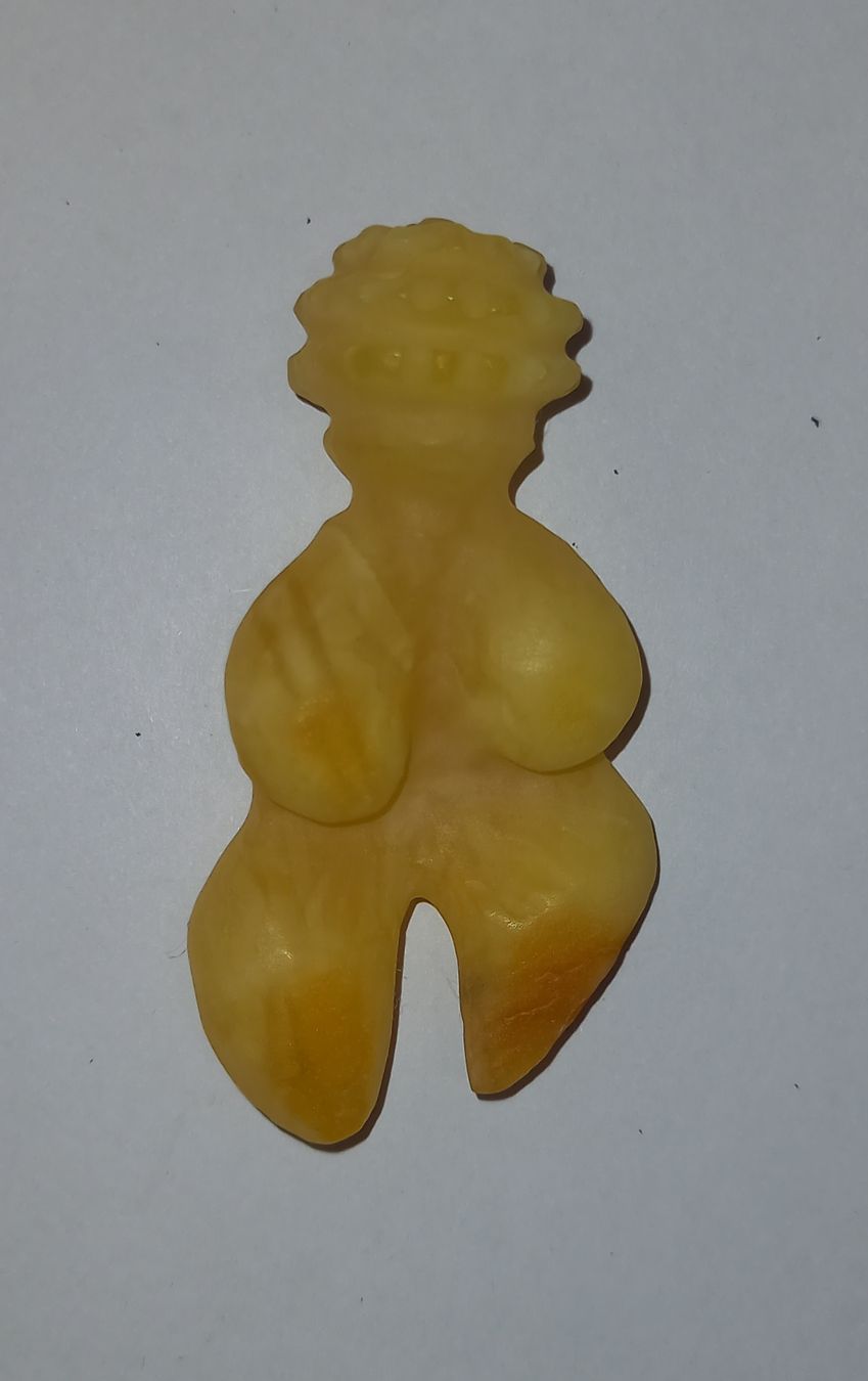 Statuette: Venus aus baltischem Bernstein – Usato da Reiden venduto da jasi029 2